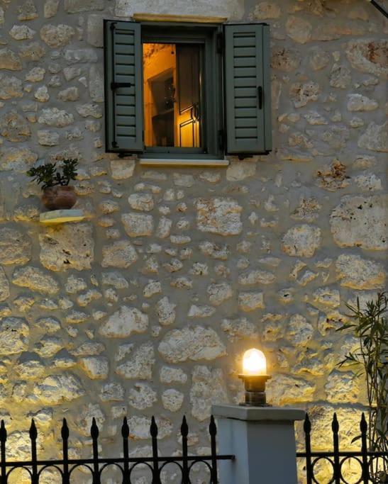 Villa La Casa Di Bella A Tradional Stone House With Barbecue Kariá Exterior foto